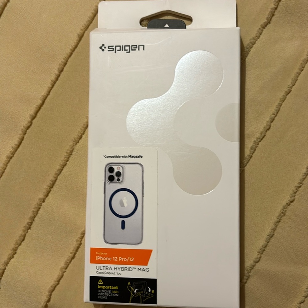 Clear MagSafe iPhone 12/ 12 Pro Case